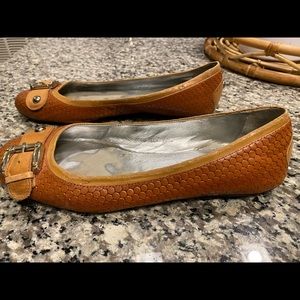 Women’s Gianni Bini flats